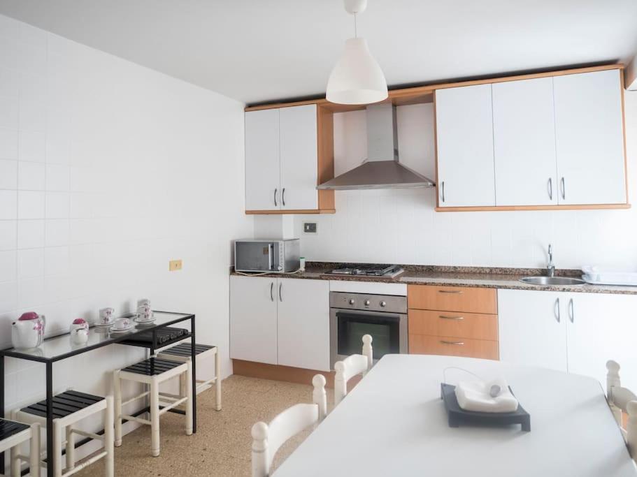 Piso Luminoso En El Centro De Vigo Para 8 Personas 외부 사진